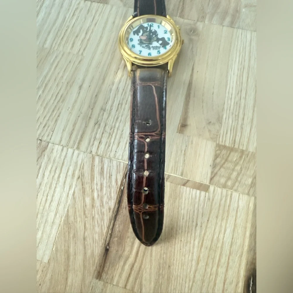 Vintage Armitron Warner bros looney tunes Taz brown leather watch NEW BATTERY